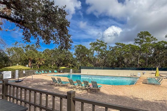 2375 LAKESIDE MEWS D2, Sarasota, FL 34235