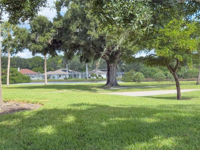 2375 LAKESIDE MEWS D2, Sarasota, FL 34235