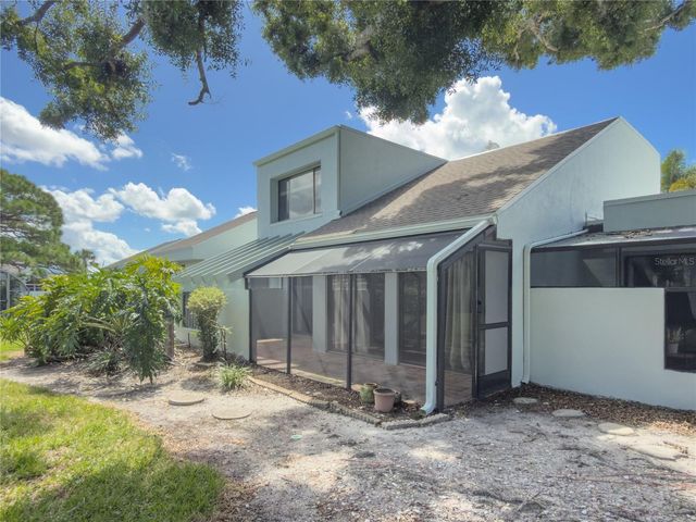 2375 LAKESIDE MEWS D2, Sarasota, FL 34235
