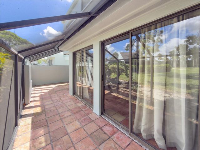 2375 LAKESIDE MEWS D2, Sarasota, FL 34235