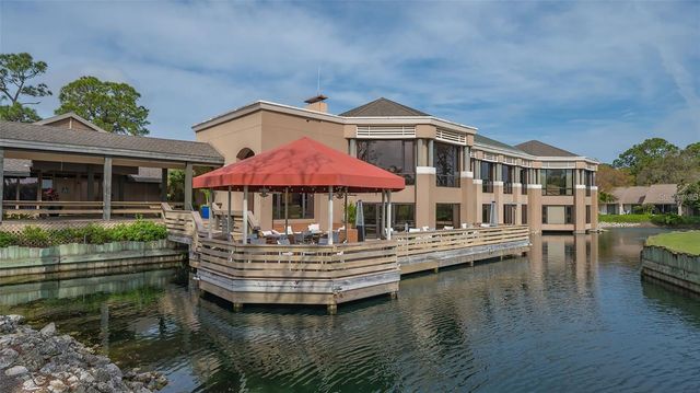 2375 LAKESIDE MEWS D2, Sarasota, FL 34235