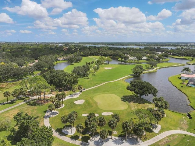 2375 LAKESIDE MEWS D2, Sarasota, FL 34235