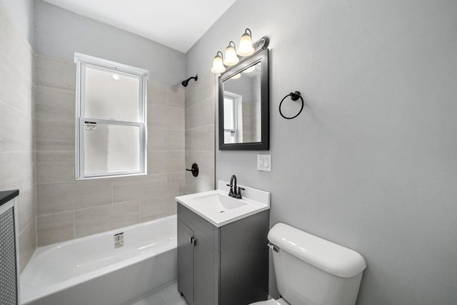 4730 S Komensky Avenue, Chicago, IL 60632