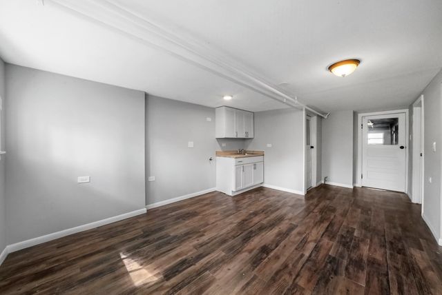 4730 S Komensky Avenue, Chicago, IL 60632