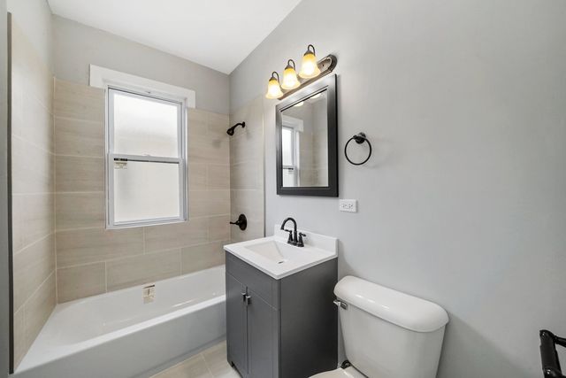 4730 S Komensky Avenue, Chicago, IL 60632