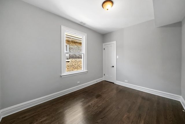 4730 S Komensky Avenue, Chicago, IL 60632