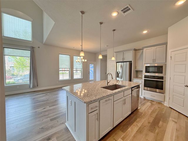 6914 Birch Creek Drive, Irving, TX 75063