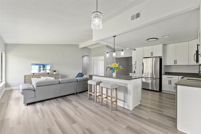 17 S FLAG CT, Kissimmee, FL 34759