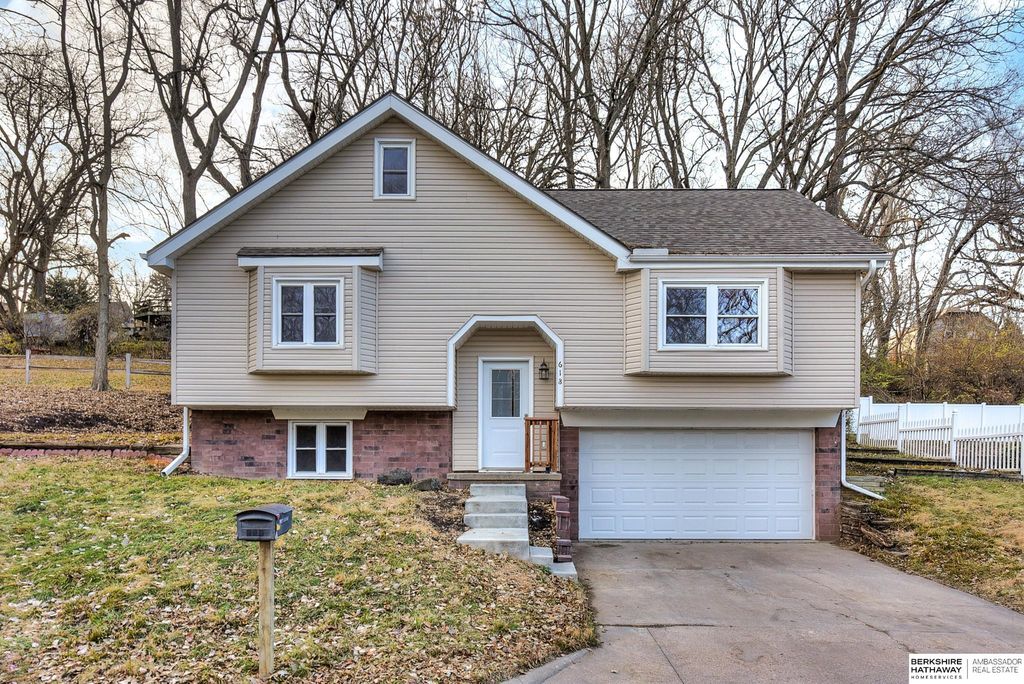 618 Margaret Lane, Plattsmouth, NE 68048