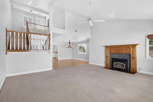 19104 Pebble Ct, Woodbridge, CA 95258