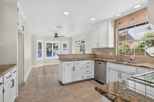 19104 Pebble Ct, Woodbridge, CA 95258