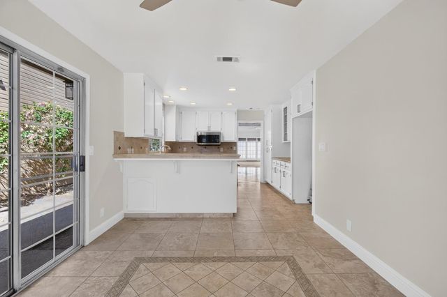 19104 Pebble Ct, Woodbridge, CA 95258