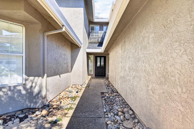 19104 Pebble Ct, Woodbridge, CA 95258