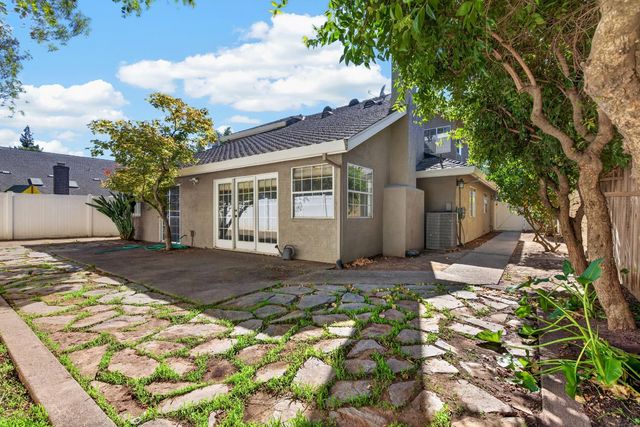 19104 Pebble Ct, Woodbridge, CA 95258