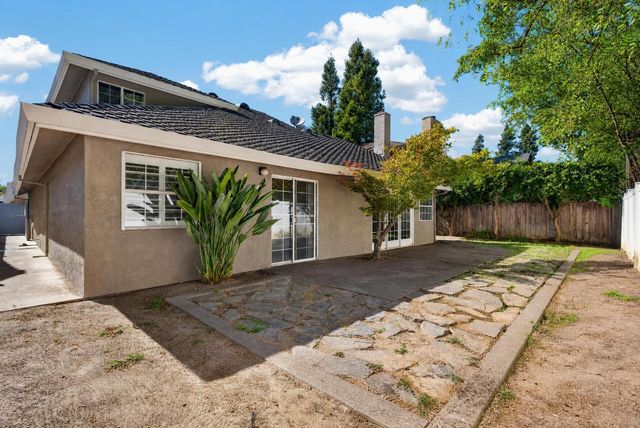 19104 Pebble Ct, Woodbridge, CA 95258