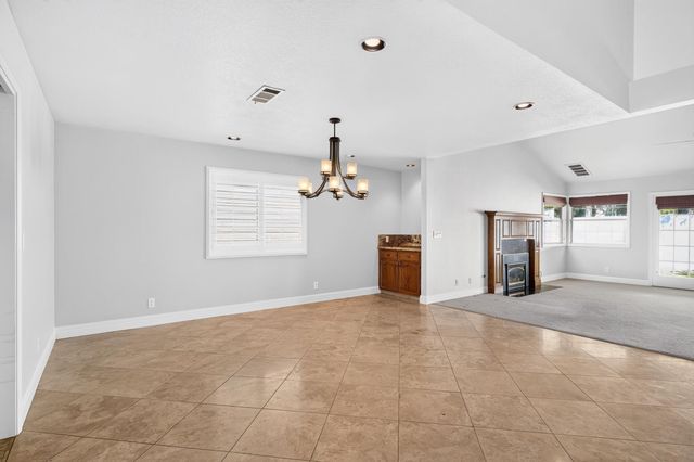 19104 Pebble Ct, Woodbridge, CA 95258