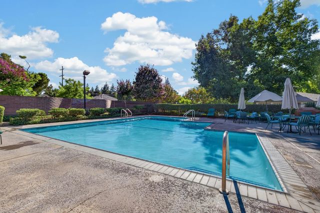 19104 Pebble Ct, Woodbridge, CA 95258