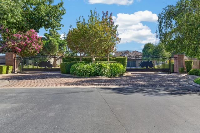 19104 Pebble Ct, Woodbridge, CA 95258