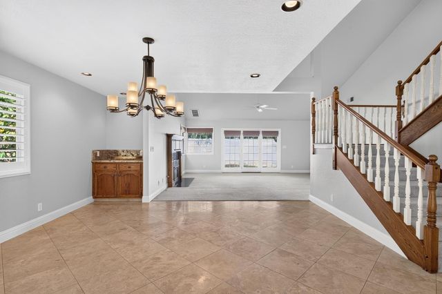 19104 Pebble Ct, Woodbridge, CA 95258