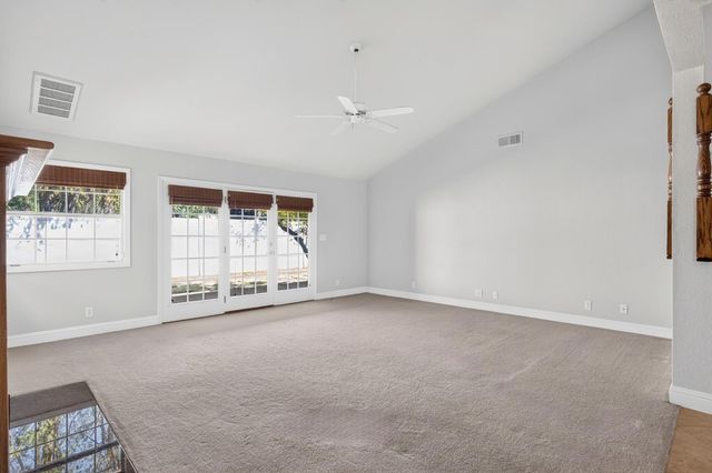 19104 Pebble Ct, Woodbridge, CA 95258
