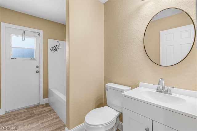 2601 SE 4th AVE, Cape Coral, FL 33904