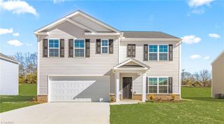 162 Preston Oaks Drive, King, NC 27021