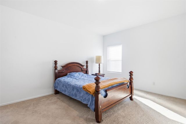 724 Rancho Del Cielo LOOP, Jarrell, TX 76537