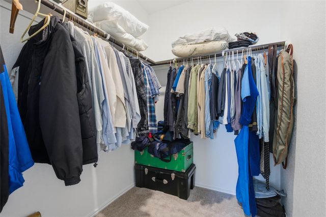 724 Rancho Del Cielo LOOP, Jarrell, TX 76537