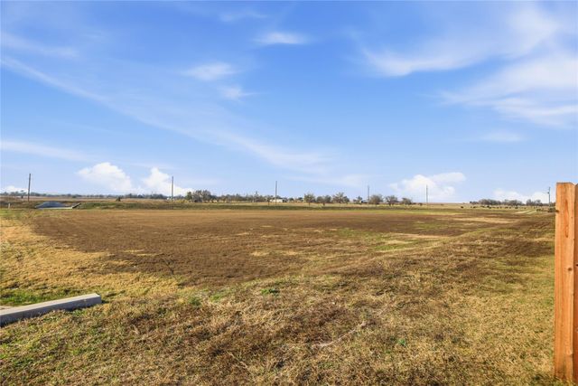 724 Rancho Del Cielo LOOP, Jarrell, TX 76537