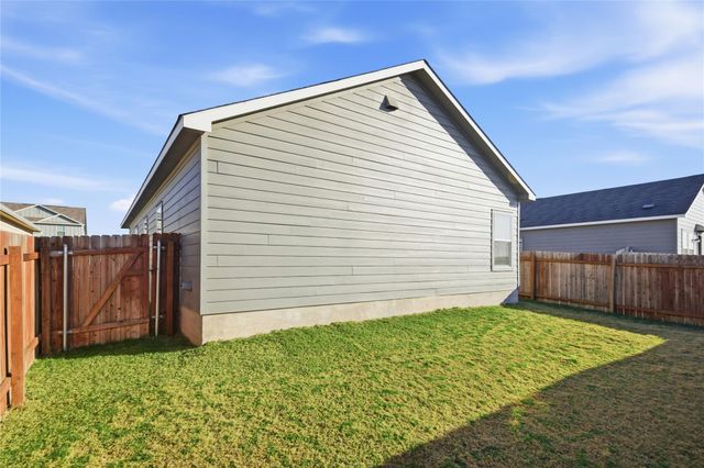 724 Rancho Del Cielo LOOP, Jarrell, TX 76537