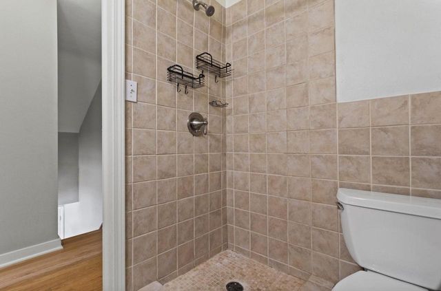 4918 N Berkeley BOULEVARD, Whitefish Bay, WI 53217