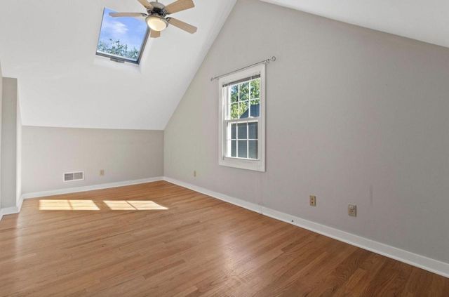 4918 N Berkeley BOULEVARD, Whitefish Bay, WI 53217