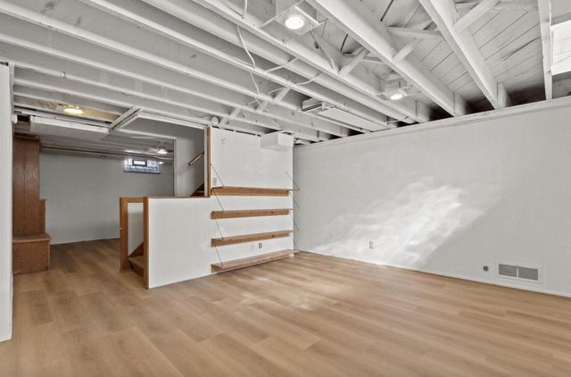 4918 N Berkeley BOULEVARD, Whitefish Bay, WI 53217