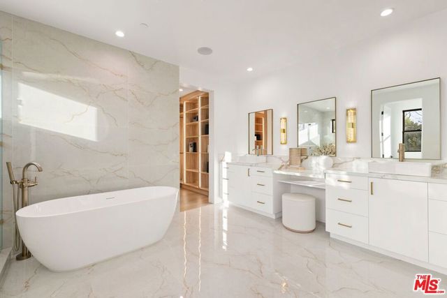 5741 Newcastle Avenue, Encino, CA 91316