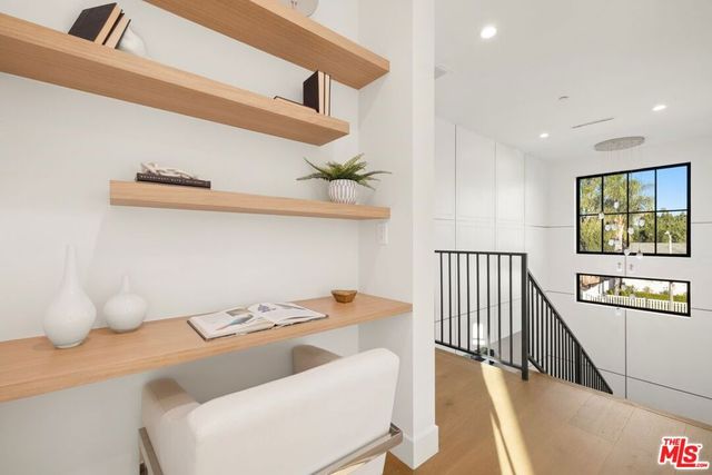 5741 Newcastle Avenue, Encino, CA 91316