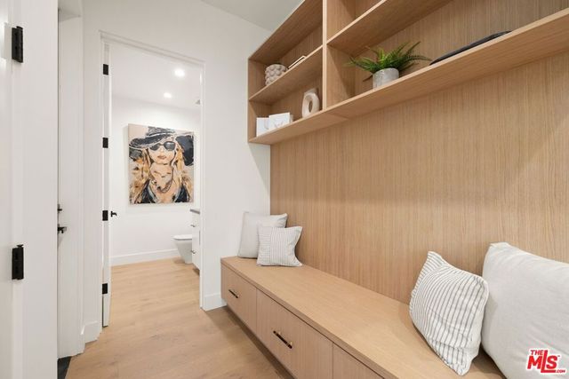 5741 Newcastle Avenue, Encino, CA 91316