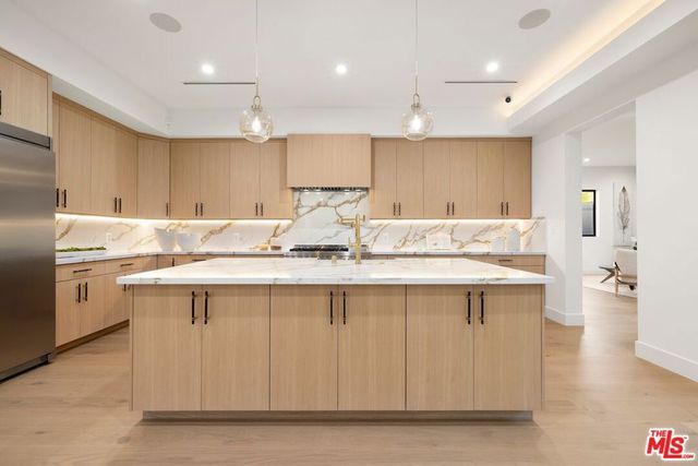 5741 Newcastle Avenue, Encino, CA 91316