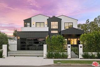 5741 Newcastle Avenue, Encino, CA 91316