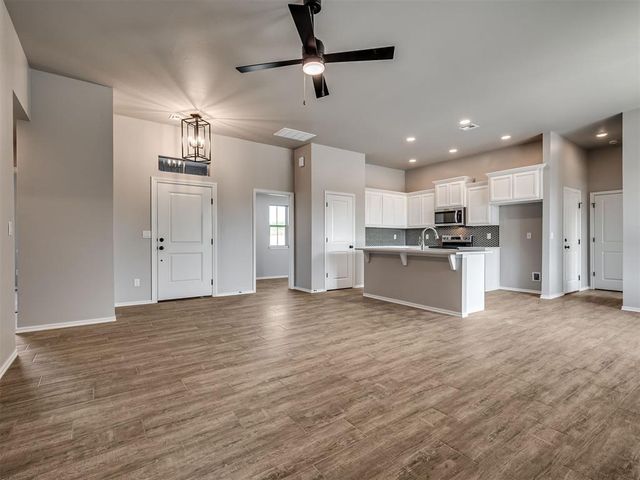 1983 Preakness Path, Blanchard, OK 73010