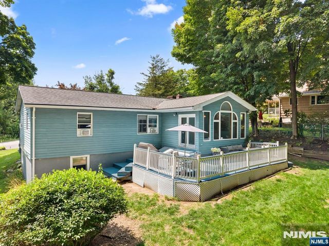 3 Lou Ann Boulevard, West Milford, NJ 07480
