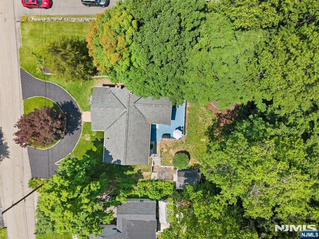 3 Lou Ann Boulevard, West Milford, NJ 07480