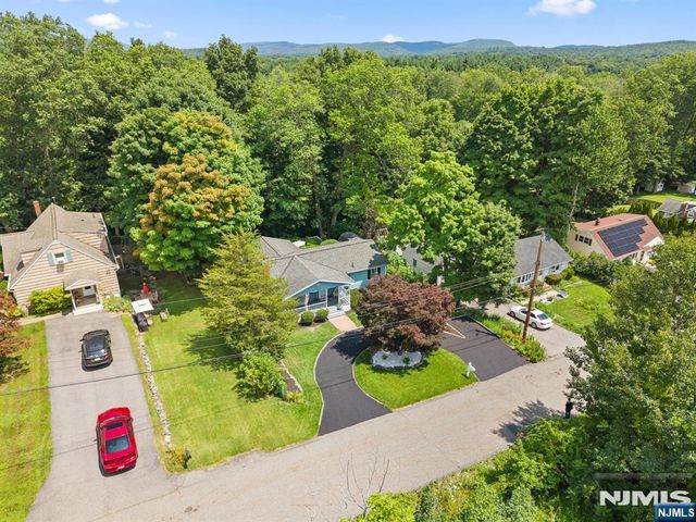 3 Lou Ann Boulevard, West Milford, NJ 07480