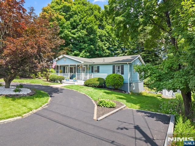 3 Lou Ann Boulevard, West Milford, NJ 07480