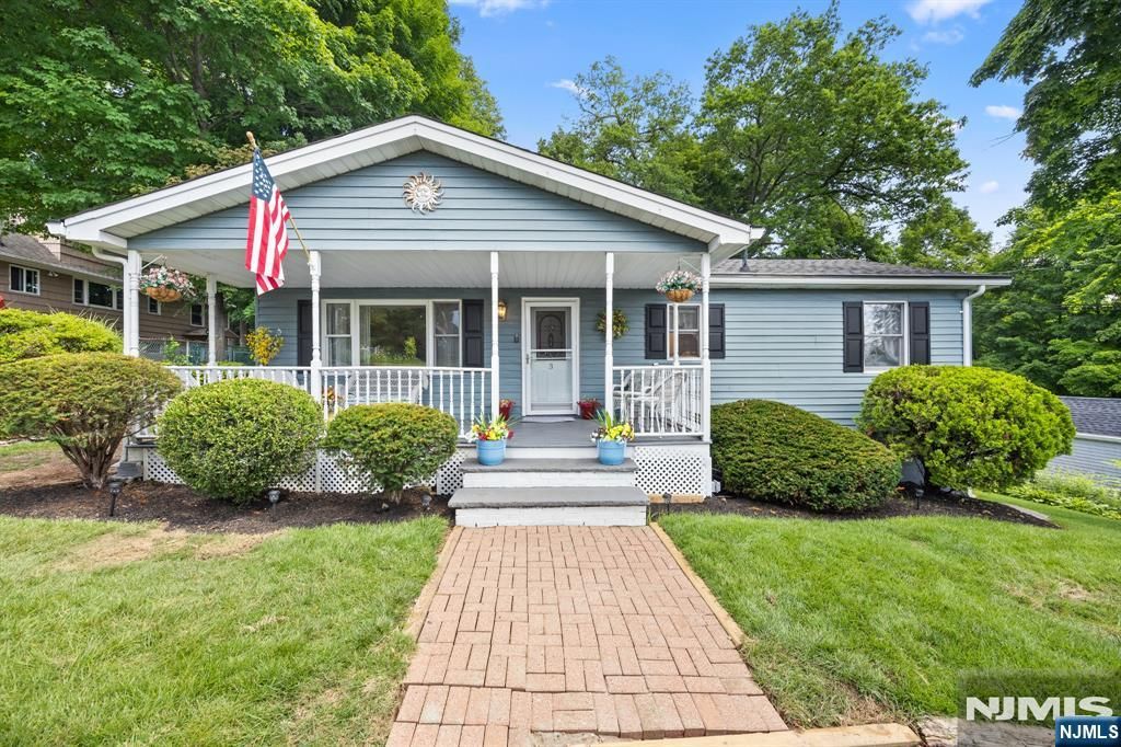 3 Lou Ann Boulevard, West Milford, NJ 07480