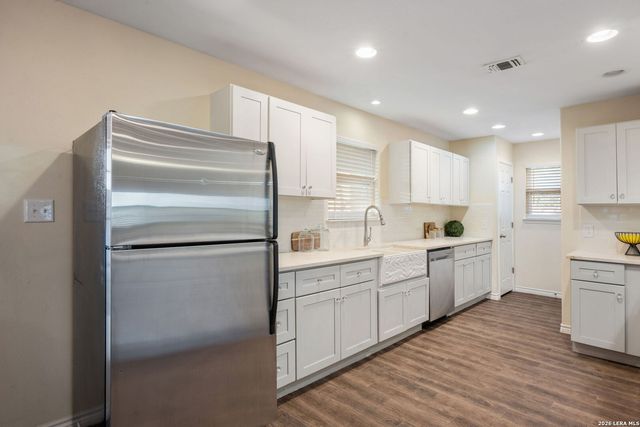 533 INDIAN XING, Jourdanton, TX 78026