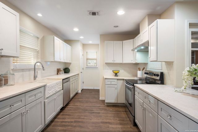 533 INDIAN XING, Jourdanton, TX 78026