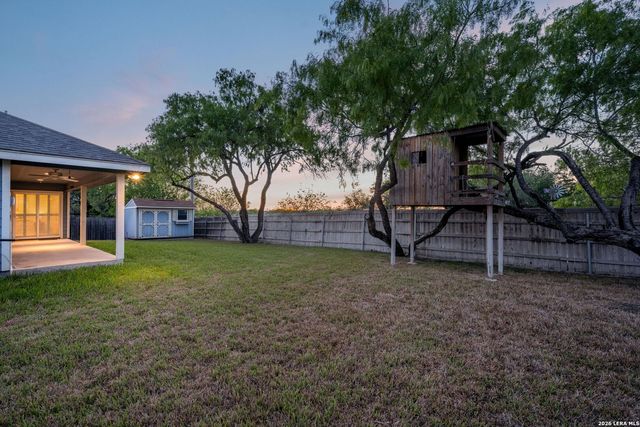 533 INDIAN XING, Jourdanton, TX 78026