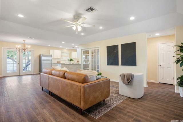 533 INDIAN XING, Jourdanton, TX 78026