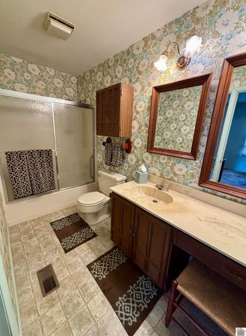 408 W Bellville, Marion, KY 42064