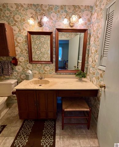 408 W Bellville, Marion, KY 42064